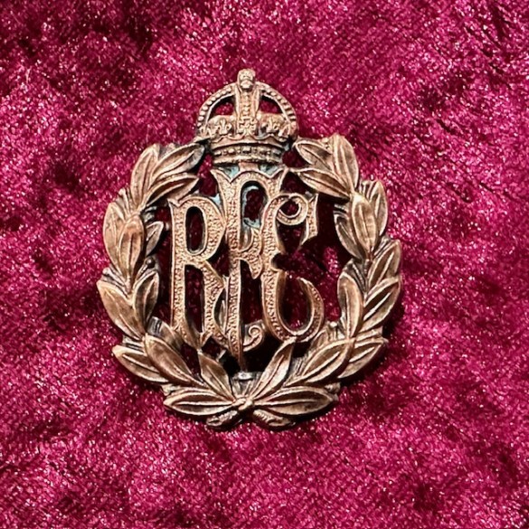 WW1 RFC Cap Badge 2